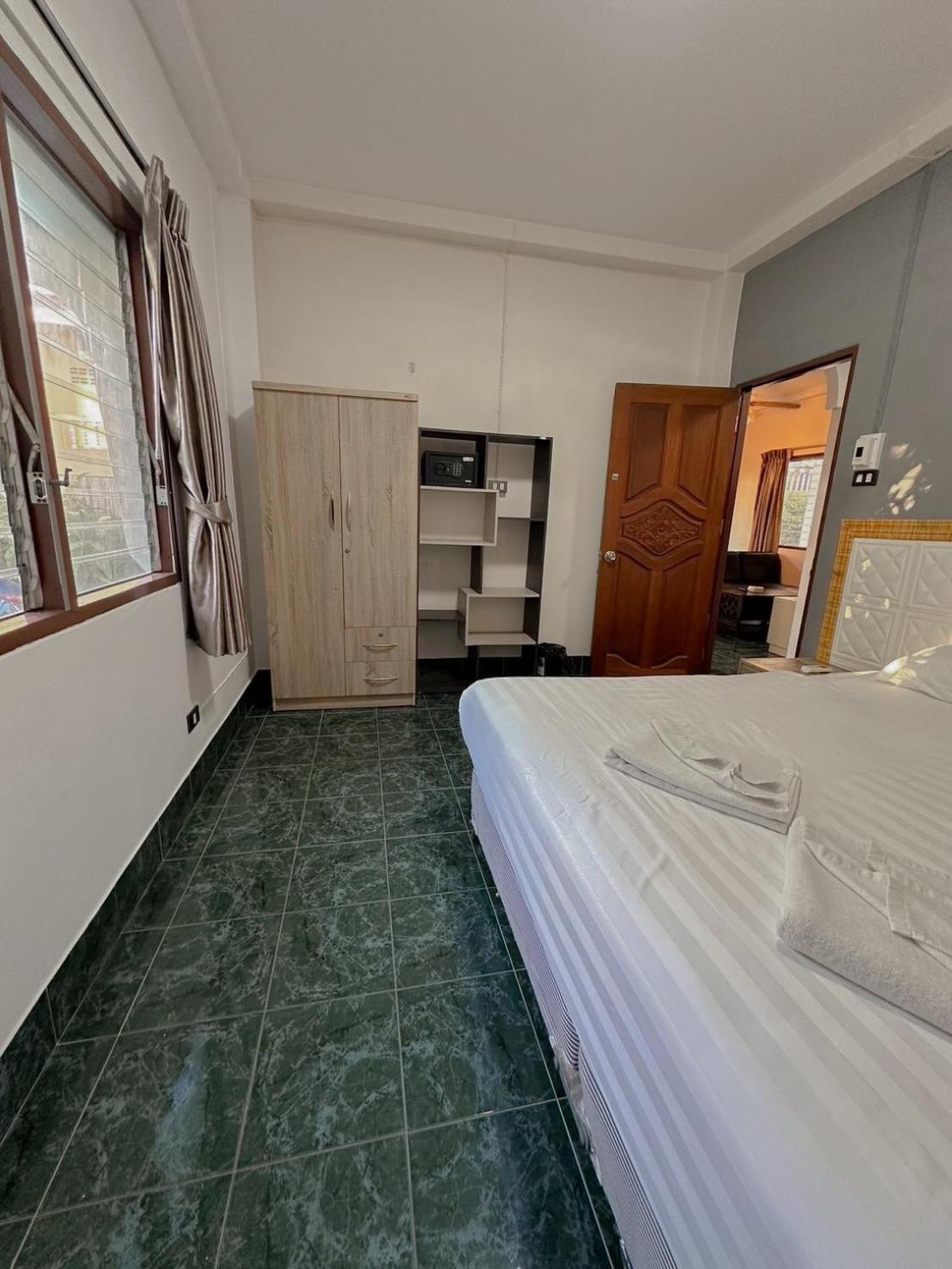 The Villa Residences Resort Patong Екстер'єр фото